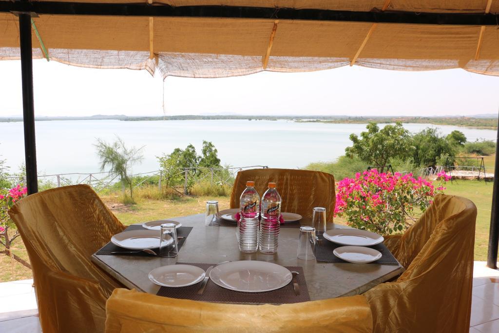 Kutch Safari Lodge Bhuj Eksteriør billede